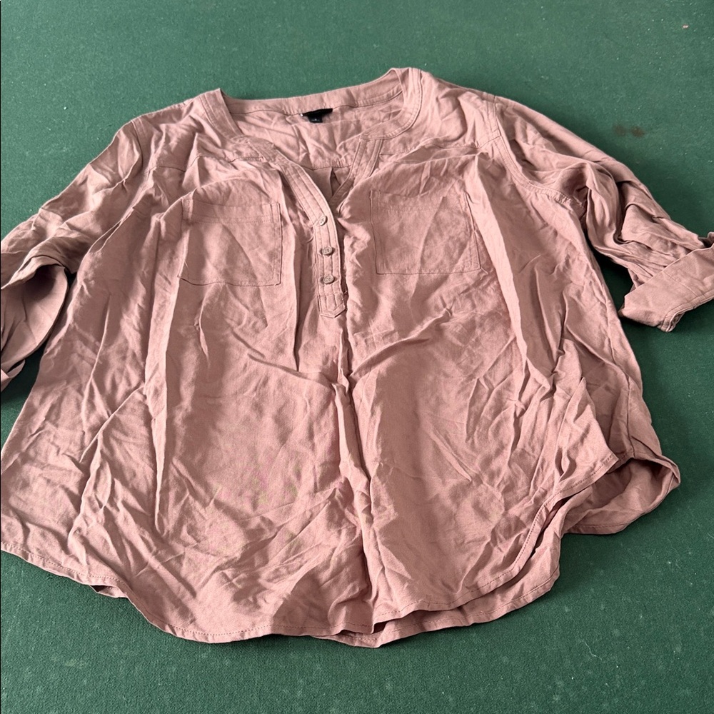 Elegant Dusty Pink Button-Up Blouse.‎   CAJA. # 1 A